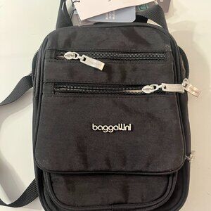 Baggallini RFID Journey Crossbody Bag Black NWT